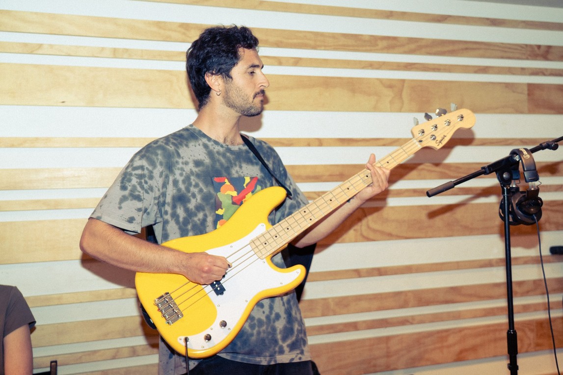 Dissolute Youth rehearsing in the studio, photo 4